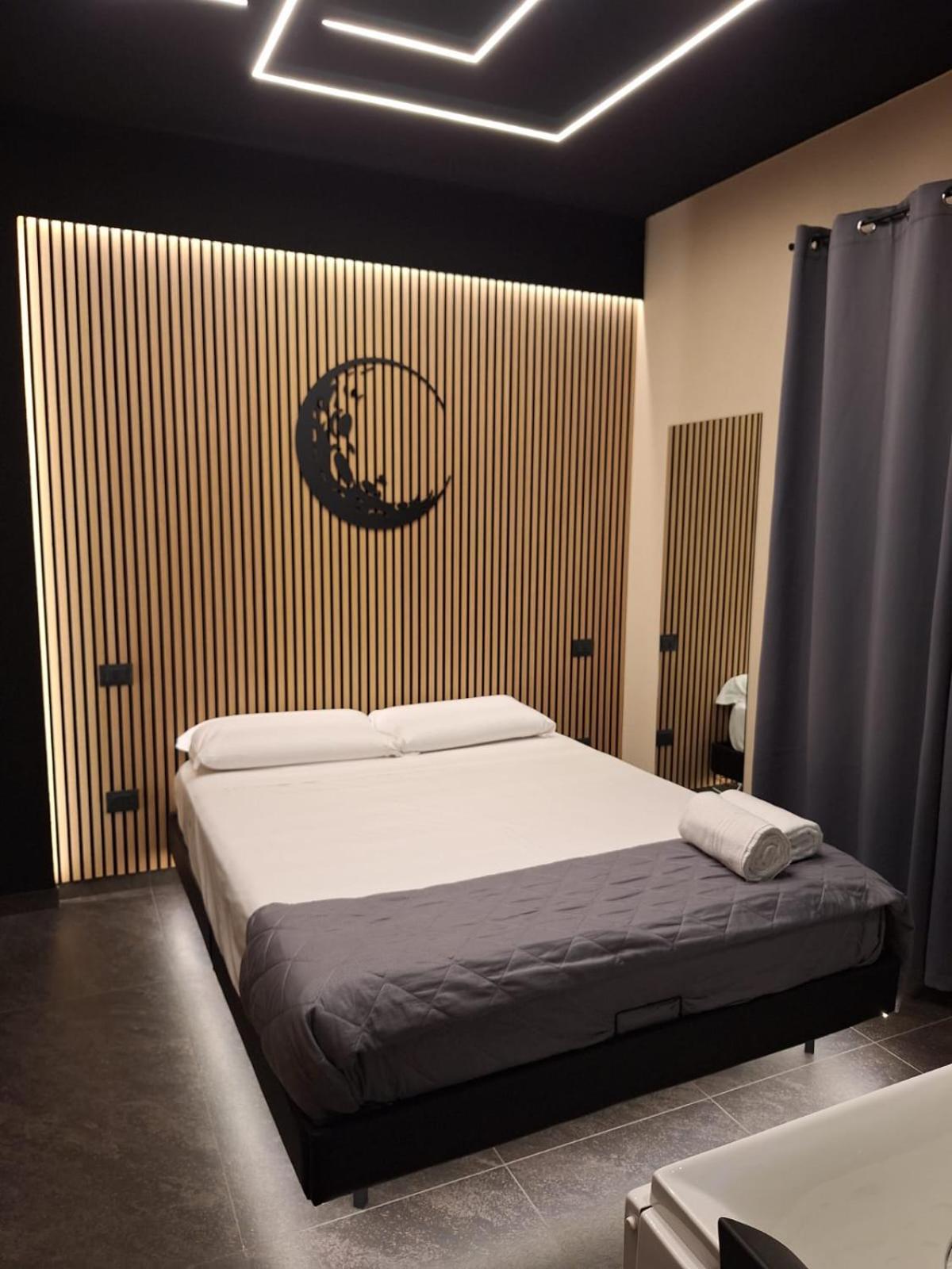 Dark & Light Rooms & Luxury Suites Catane Extérieur photo